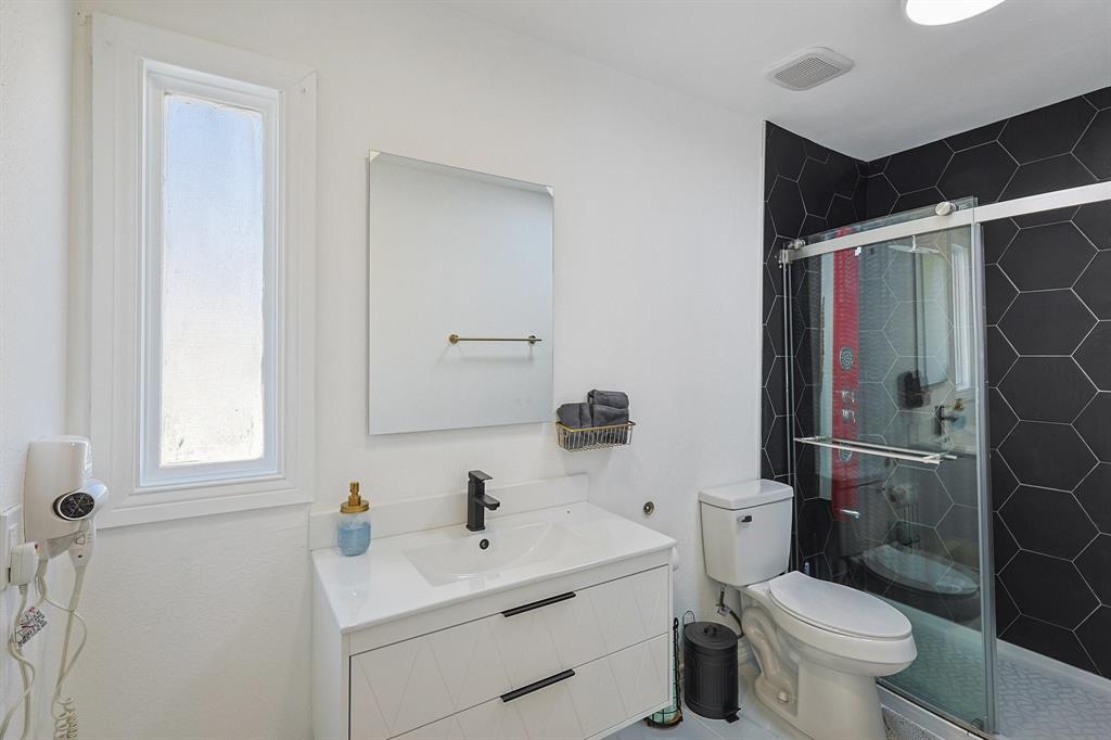 4939 Thunder Road Dallas, TX 75244 - Photo 19 of 24
