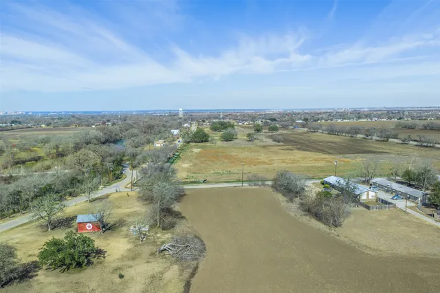 $129,900 | 598 Northwest River Road, Martindale, TX 78655