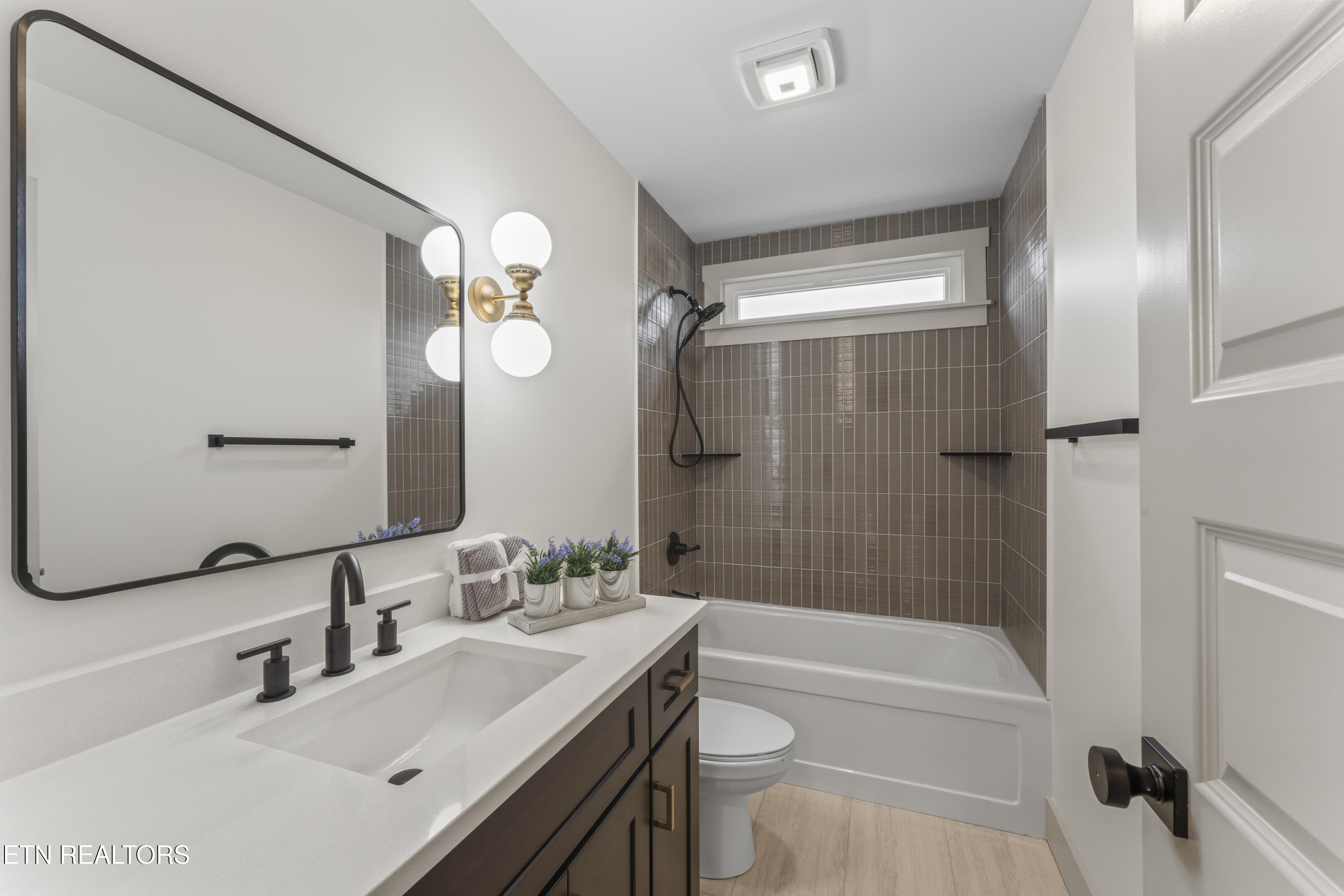 5734 Ball Road Knoxville, TN 37931 - Photo 12 of 45 photos_high_resolution_DSC08617