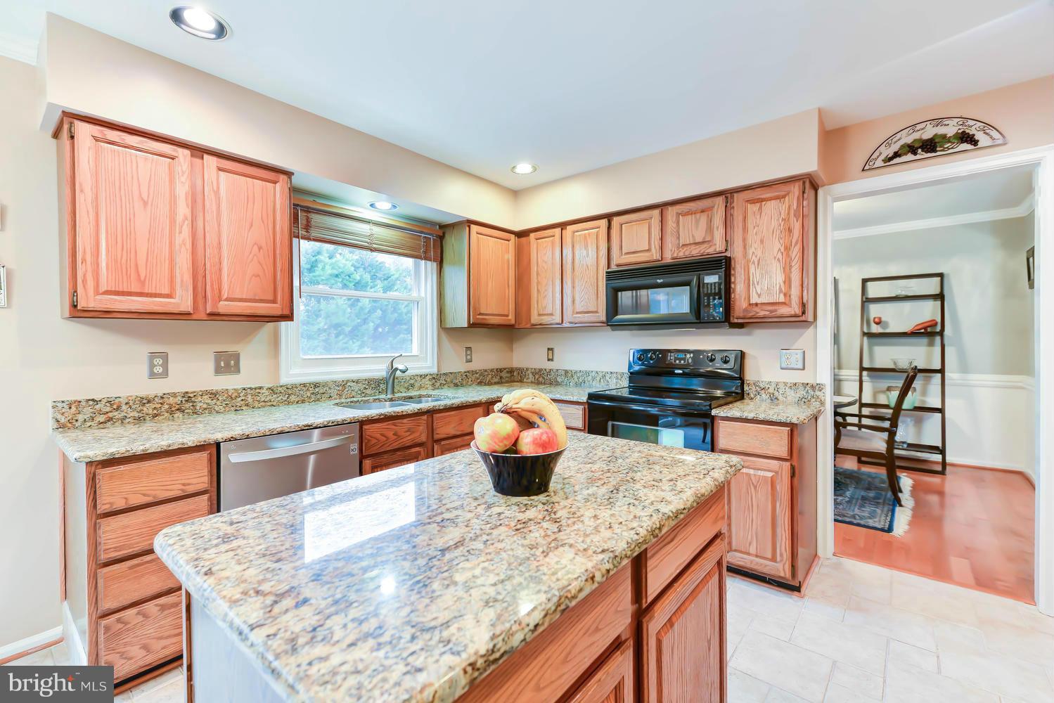 12527 Rock Ridge Road Herndon, VA 20170 - Photo 8 of 29 Kitchen