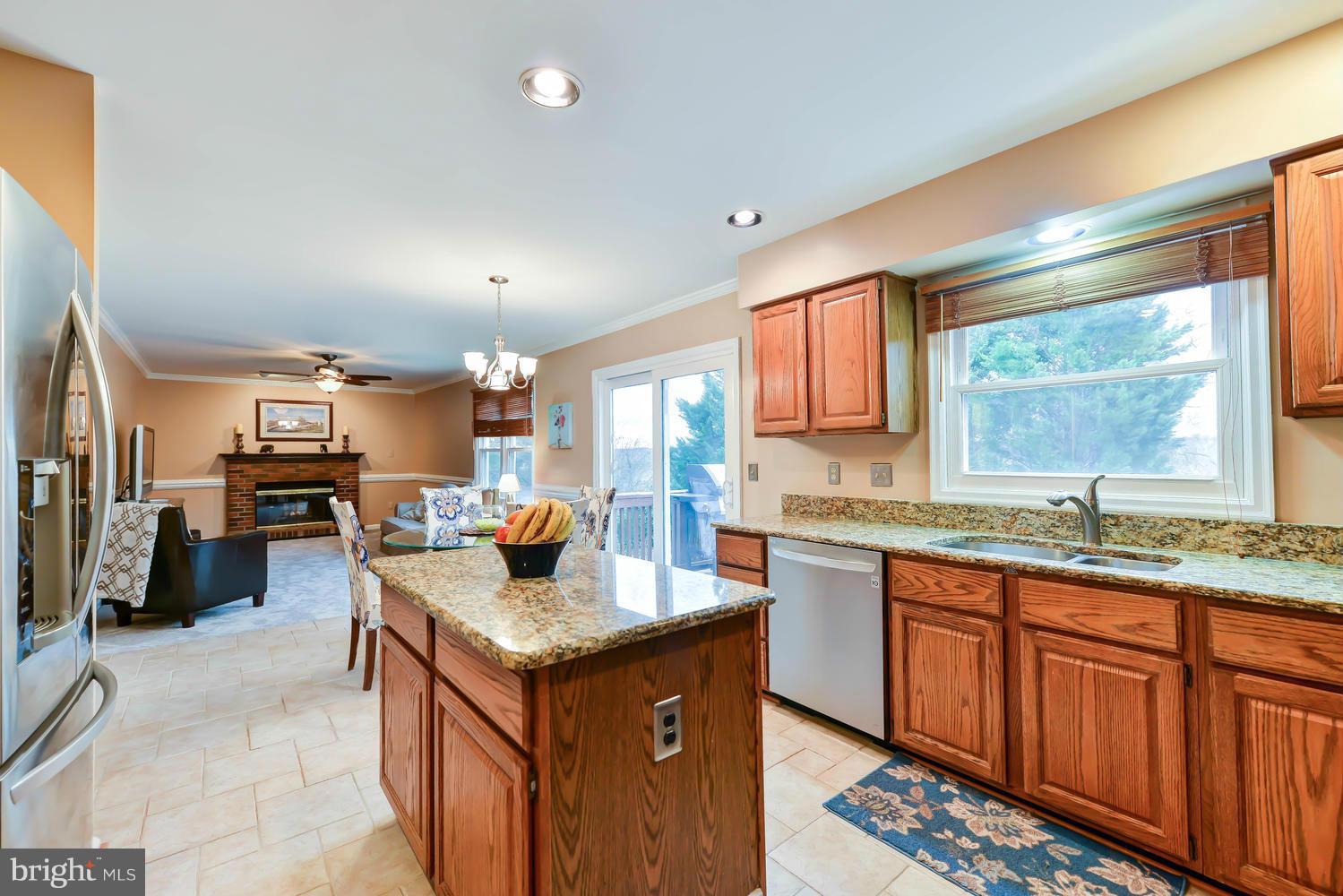 12527 Rock Ridge Road Herndon, VA 20170 - Photo 10 of 29 Kitchen