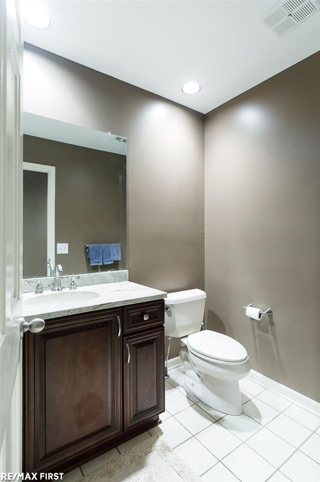 4927 Rivers Edge Drive Troy, MI 48098 - Photo 8 of 15 50000309-7.JPG