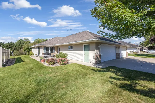 $260,000 | 307 Circle View Drive, Dassel, MN 55325