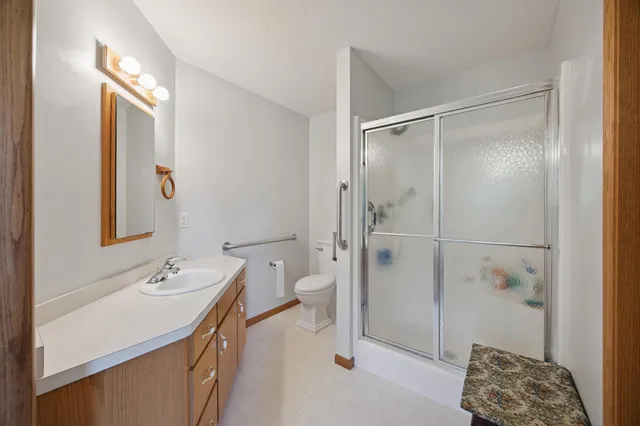 $260,000 | 307 Circle View Drive, Dassel, MN 55325