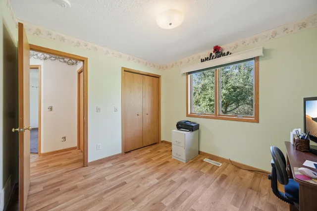 $260,000 | 307 Circle View Drive, Dassel, MN 55325