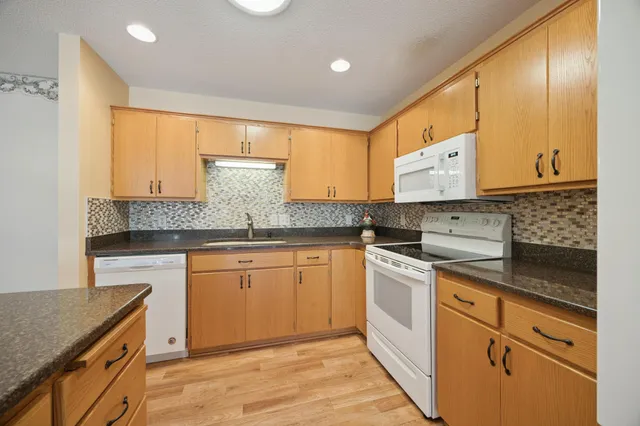 $260,000 | 307 Circle View Drive, Dassel, MN 55325