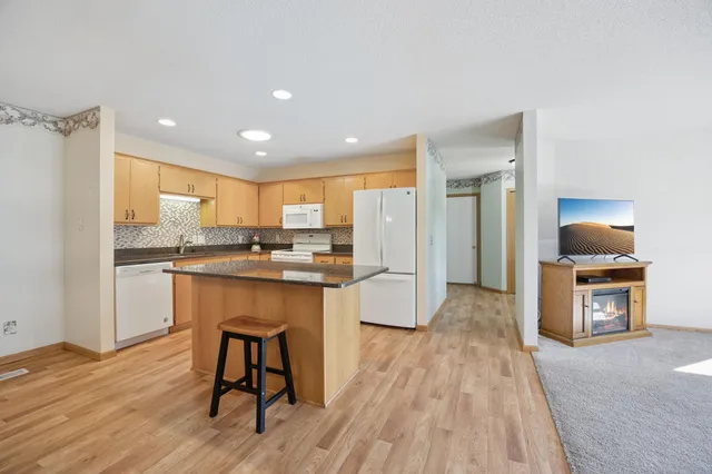 $260,000 | 307 Circle View Drive, Dassel, MN 55325