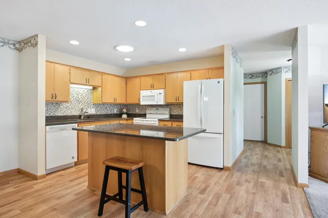 $260,000 | 307 Circle View Drive, Dassel, MN 55325