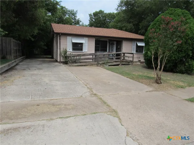 $1,350 | 205 East Voelter Avenue, Killeen, TX 76541