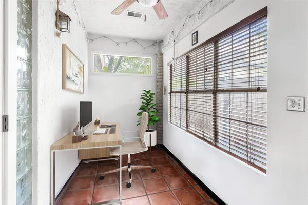 $2,500 | 1307 Kinney Avenue, Unit 102, Austin, TX 78704