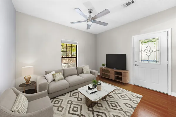 $2,500 | 1307 Kinney Avenue, Unit 102, Austin, TX 78704