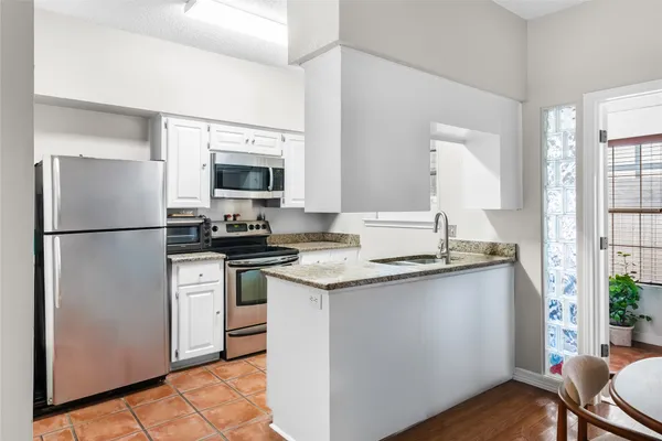 $2,500 | 1307 Kinney Avenue, Unit 102, Austin, TX 78704