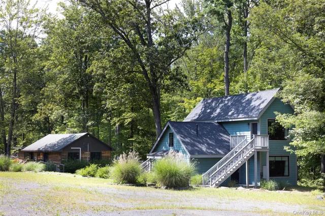 a house view with a outdoor space
