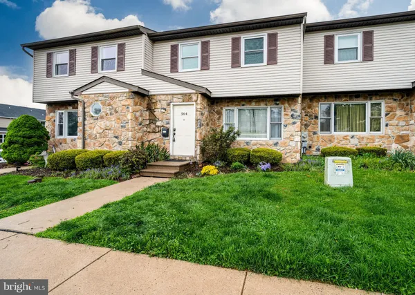 $250,000 | 564 East Linden Street, Fleetwood, PA 19522