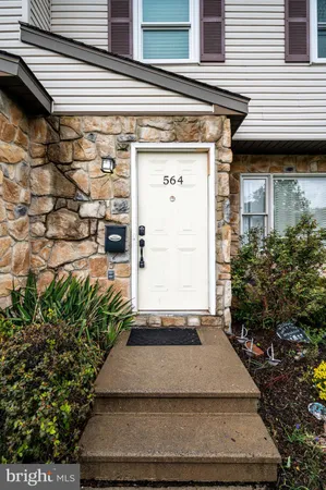 $250,000 | 564 East Linden Street, Fleetwood, PA 19522