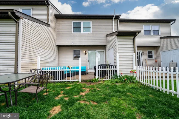 $250,000 | 564 East Linden Street, Fleetwood, PA 19522