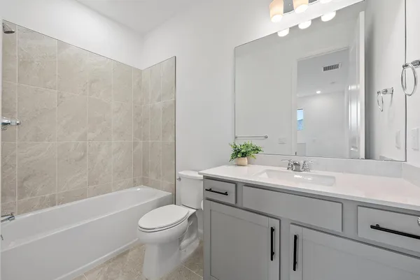 $435,000 | 501 Southwest Sally Way, Stuart, FL 34997