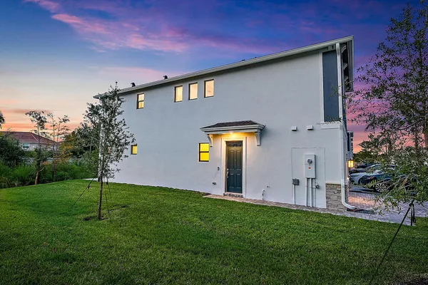 $435,000 | 501 Southwest Sally Way, Stuart, FL 34997