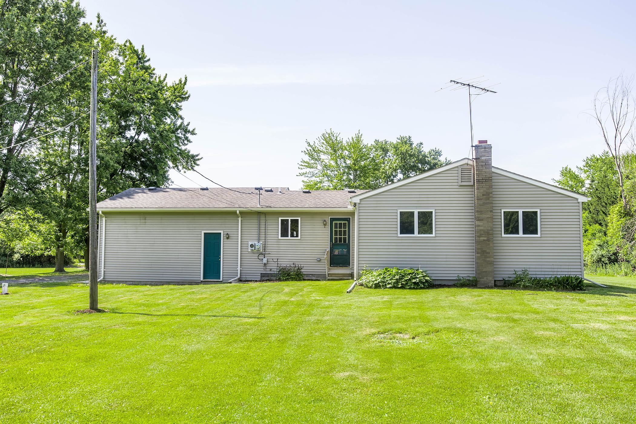19211 31 Mile Road Ray, MI 48096 - Photo 5 of 41