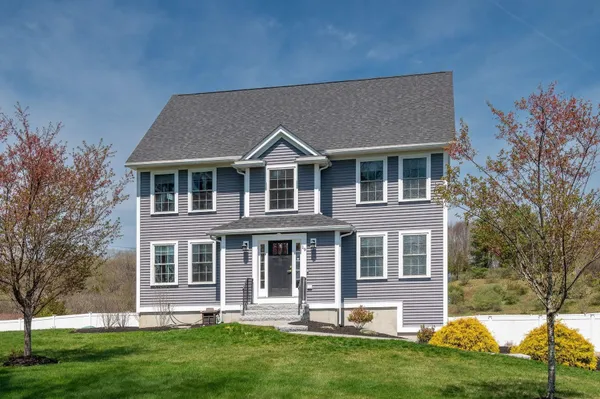 $899,000 | 19 Lovering Road, North Hampton, NH 03862
