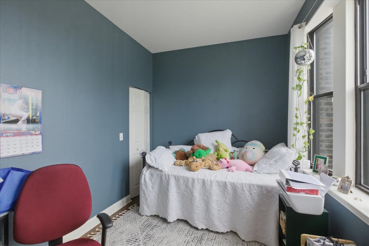 3142 West George Street, Unit C2 Chicago, IL 60618 - Photo 7 of 11