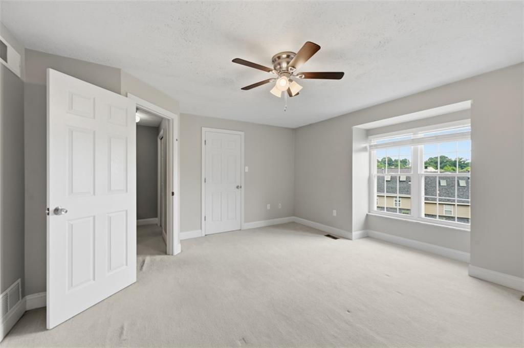 2736 Meadowcrest Court Wexford, PA 15090 - Photo 16 of 32