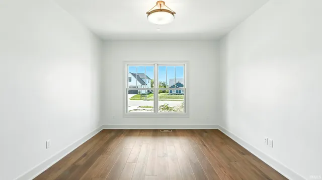 $999,900 | 2002 Approach Drive, Auburn, IN 46706