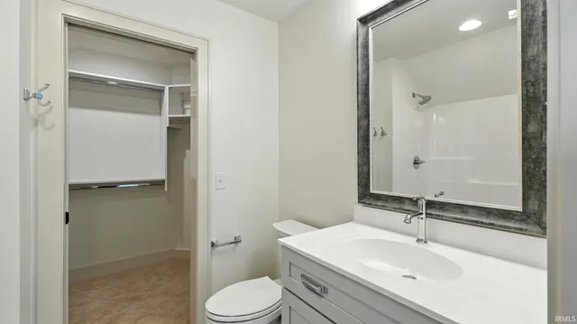 $999,900 | 2002 Approach Drive, Auburn, IN 46706