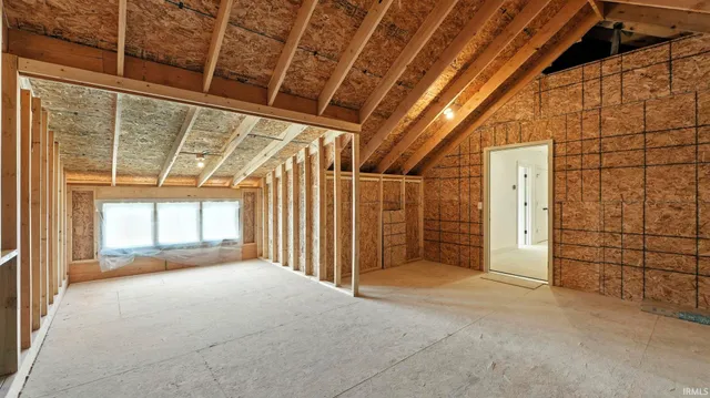 $999,900 | 2002 Approach Drive, Auburn, IN 46706