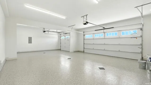 $999,900 | 2002 Approach Drive, Auburn, IN 46706