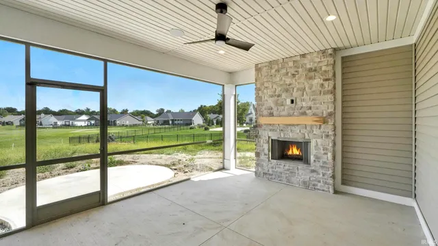 $999,900 | 2002 Approach Drive, Auburn, IN 46706