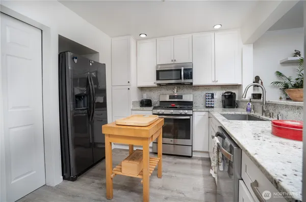 $525,000 | 1971 South 368th Place, Unit 902, Federal Way, WA 98003