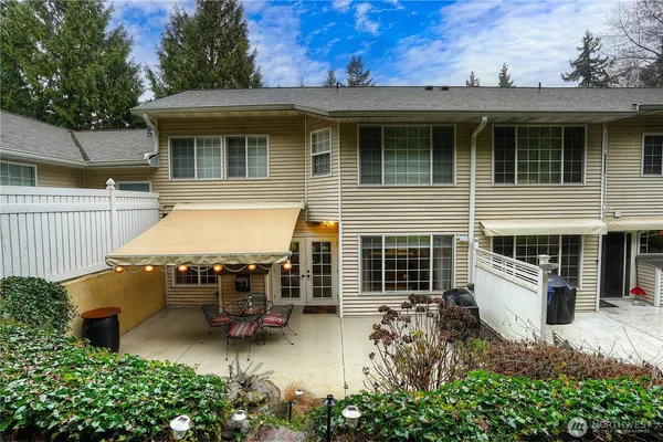 $525,000 | 1971 South 368th Place, Unit 902, Federal Way, WA 98003