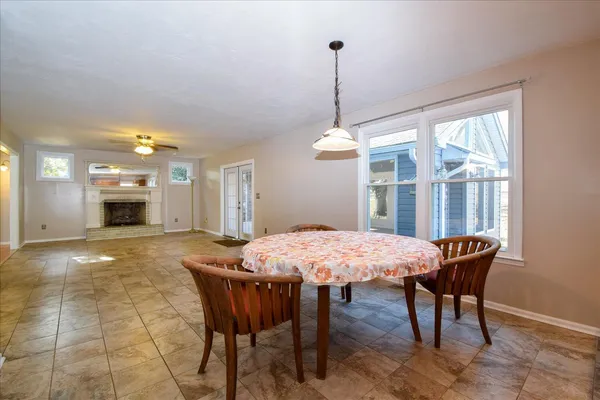 $630,500 | 146 Hill Drive, Fincastle, VA 24090