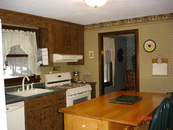 15 Baldwin Road Dracut, MA 01826 - Photo 2 of 13 Gallery Image 2