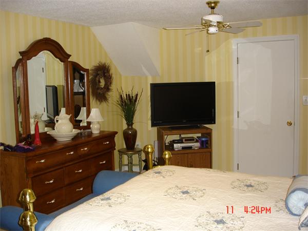 15 Baldwin Road Dracut, MA 01826 - Photo 8 of 13 Gallery Image 8