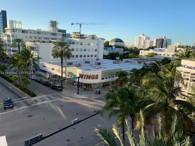 $2,300 | 100 Lincoln Road, Unit 512, Miami Beach, FL 33139