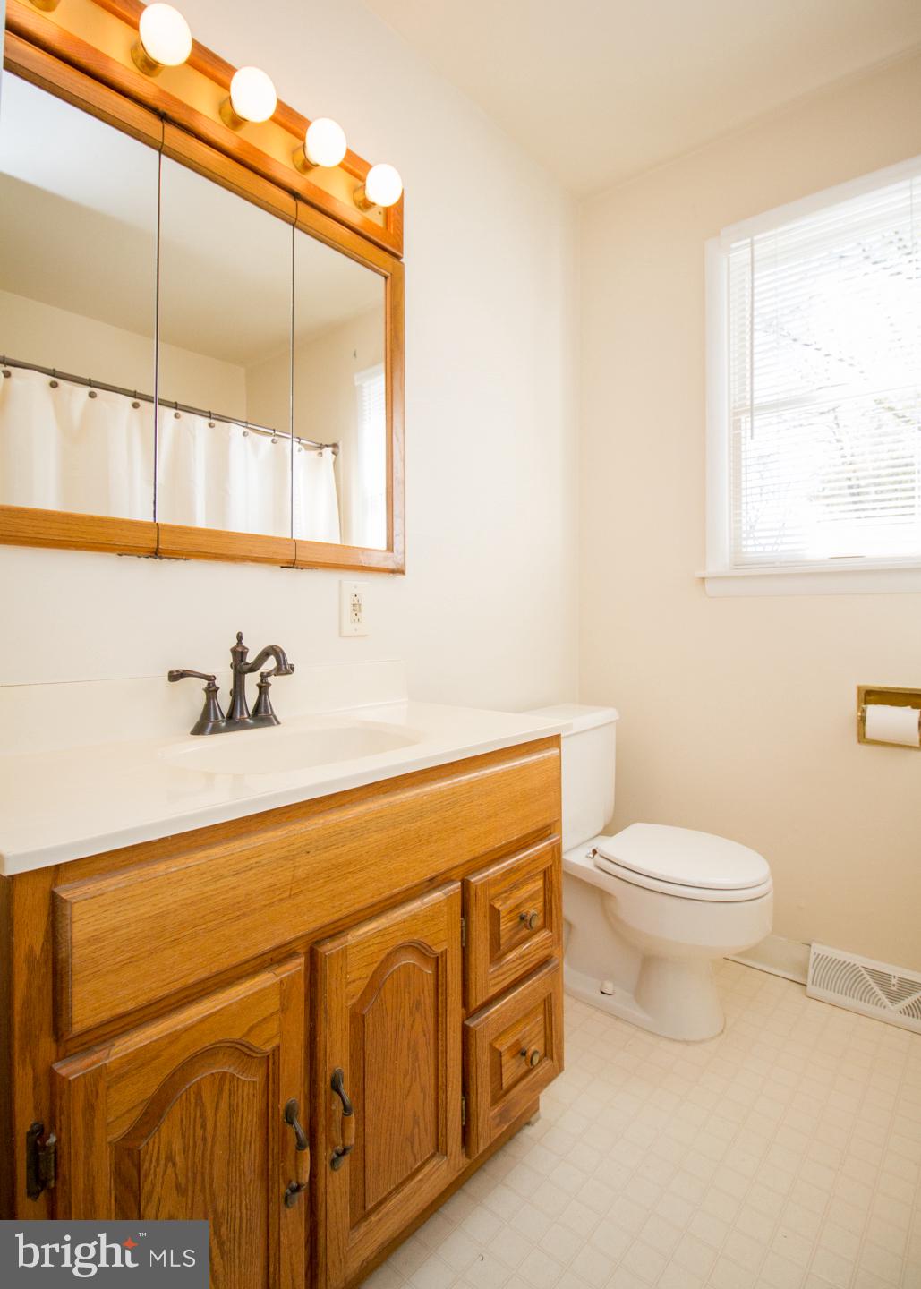 1328 Nevarc Road Warminster, PA 18974 - Photo 17 of 39 Gallery Image 17
