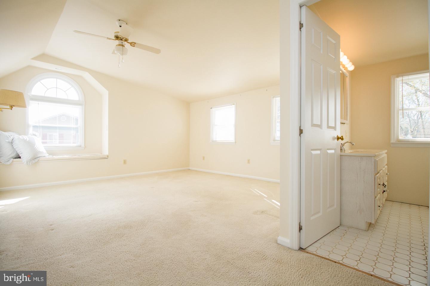 1328 Nevarc Road Warminster, PA 18974 - Photo 26 of 39 Bedroom #4 window seat bench