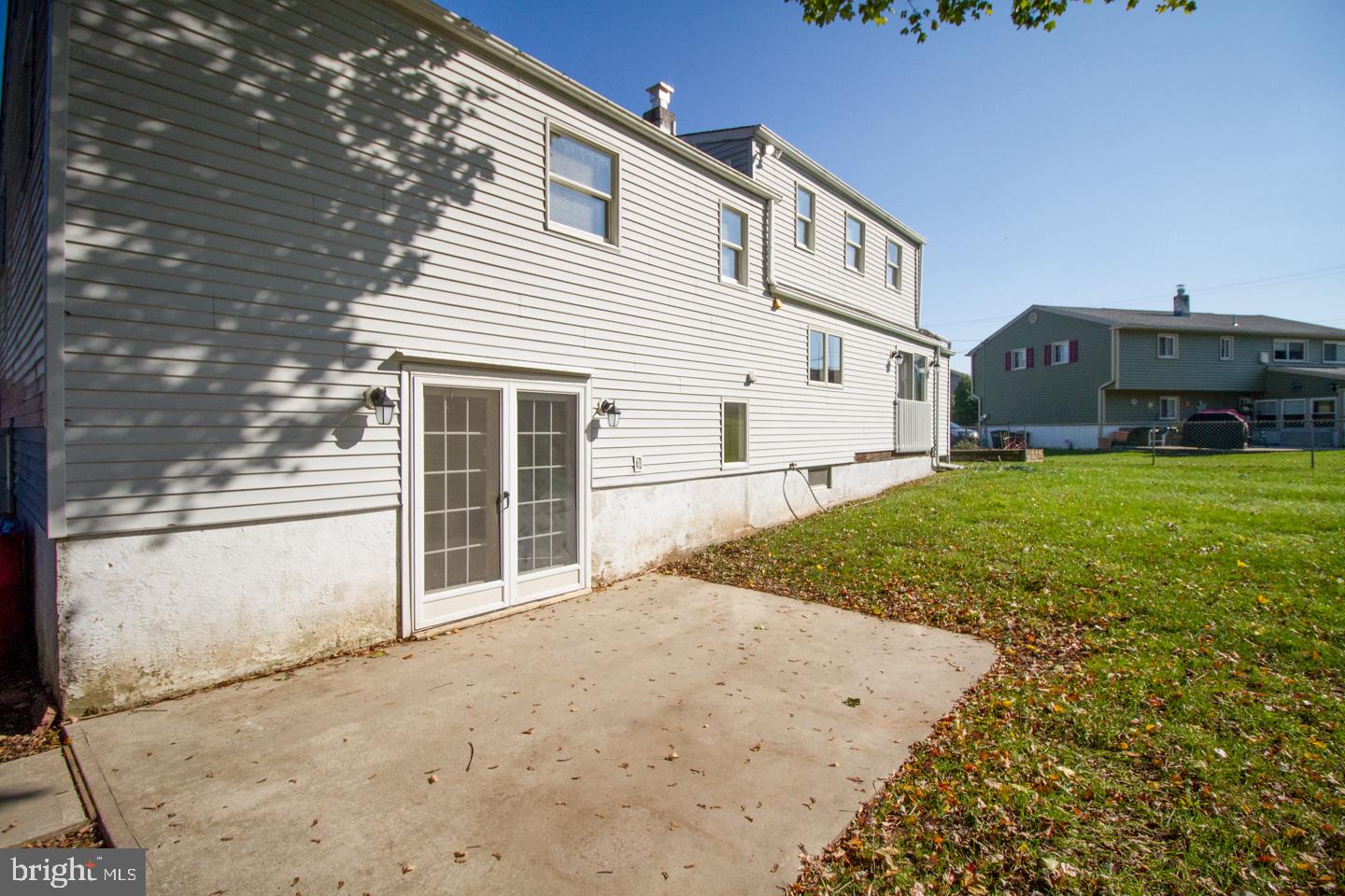 1328 Nevarc Road Warminster, PA 18974 - Photo 36 of 39 Patio off Fam Rm
