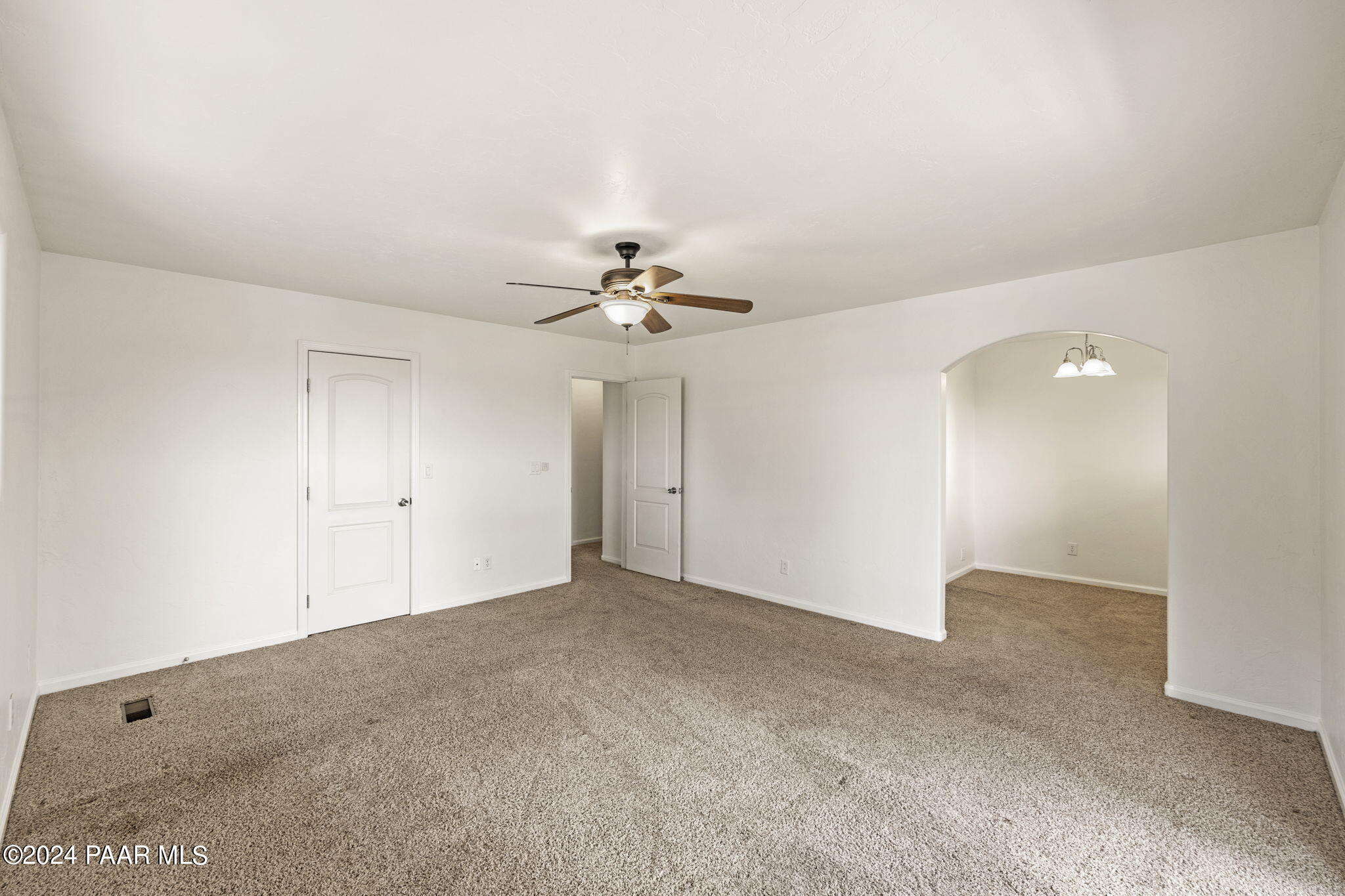 1141 Tanglewood Road Prescott, AZ 86303 - Photo 29 of 59 Primary bedroom ensuite
