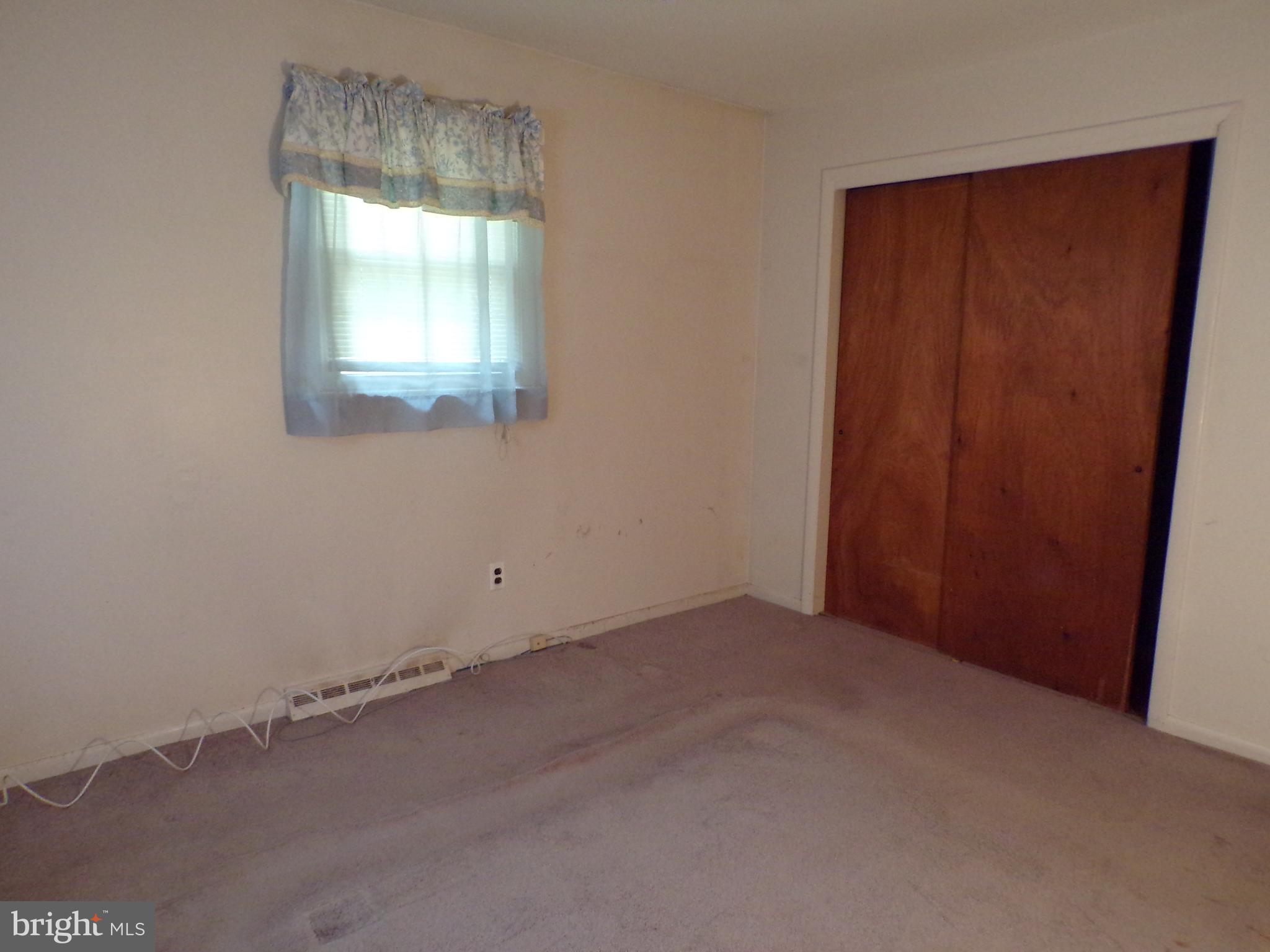 318 Chestnut Street Delran, NJ 08075 - Photo 3 of 27