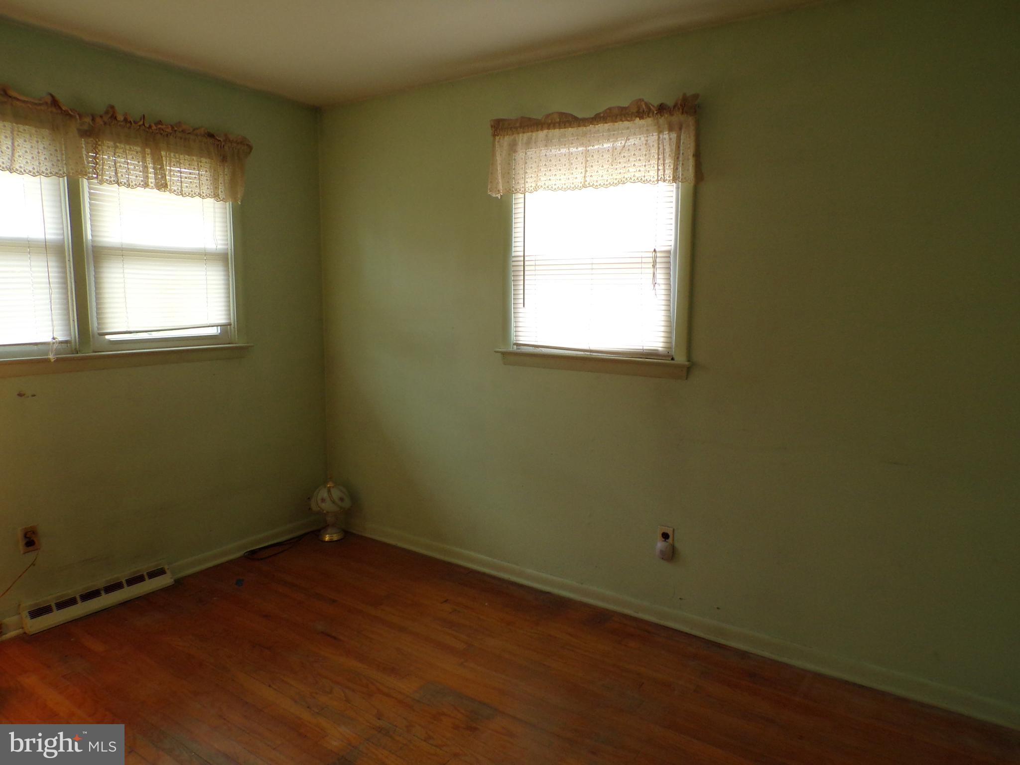 318 Chestnut Street Delran, NJ 08075 - Photo 5 of 27