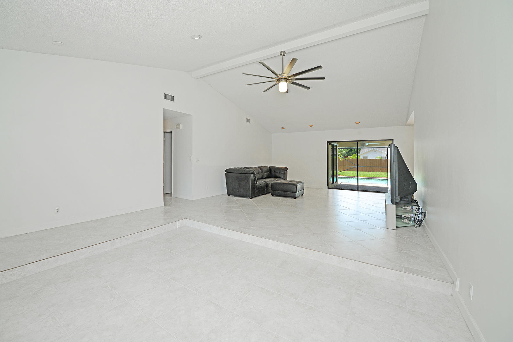 18360 104th Terrace South Boca Raton, FL 33498 - Photo 11 of 51 Living/Dining room