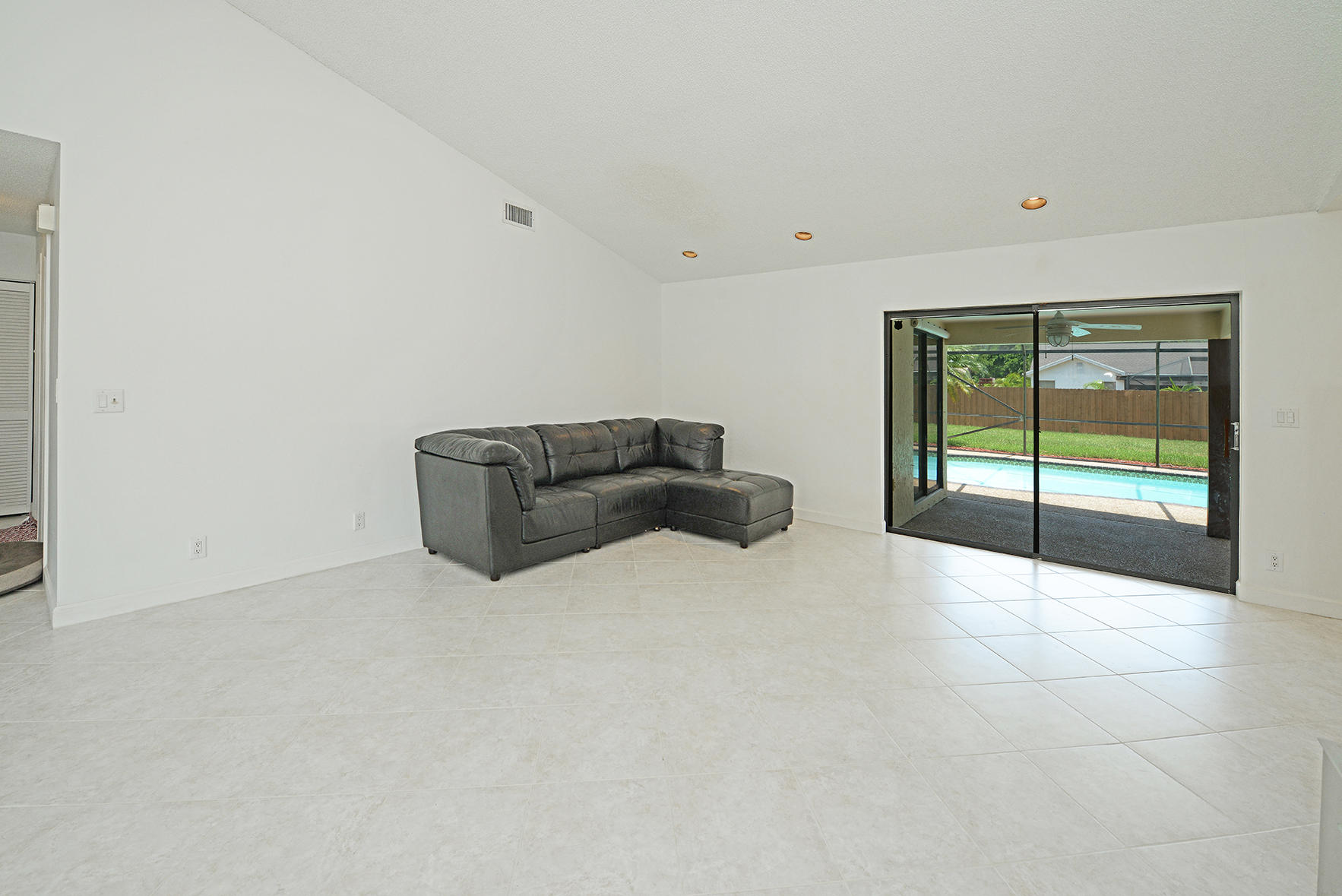18360 104th Terrace South Boca Raton, FL 33498 - Photo 15 of 51 Living room