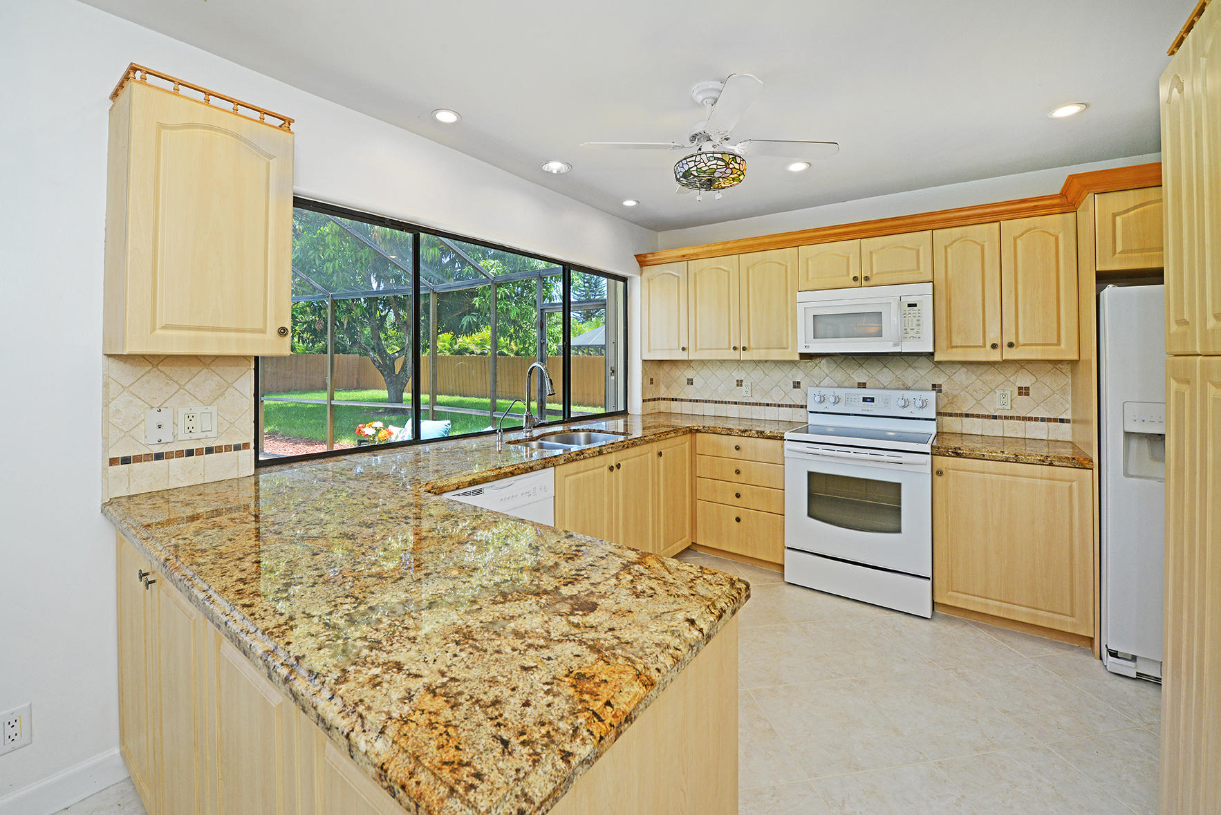 18360 104th Terrace South Boca Raton, FL 33498 - Photo 19 of 51 Kitchen