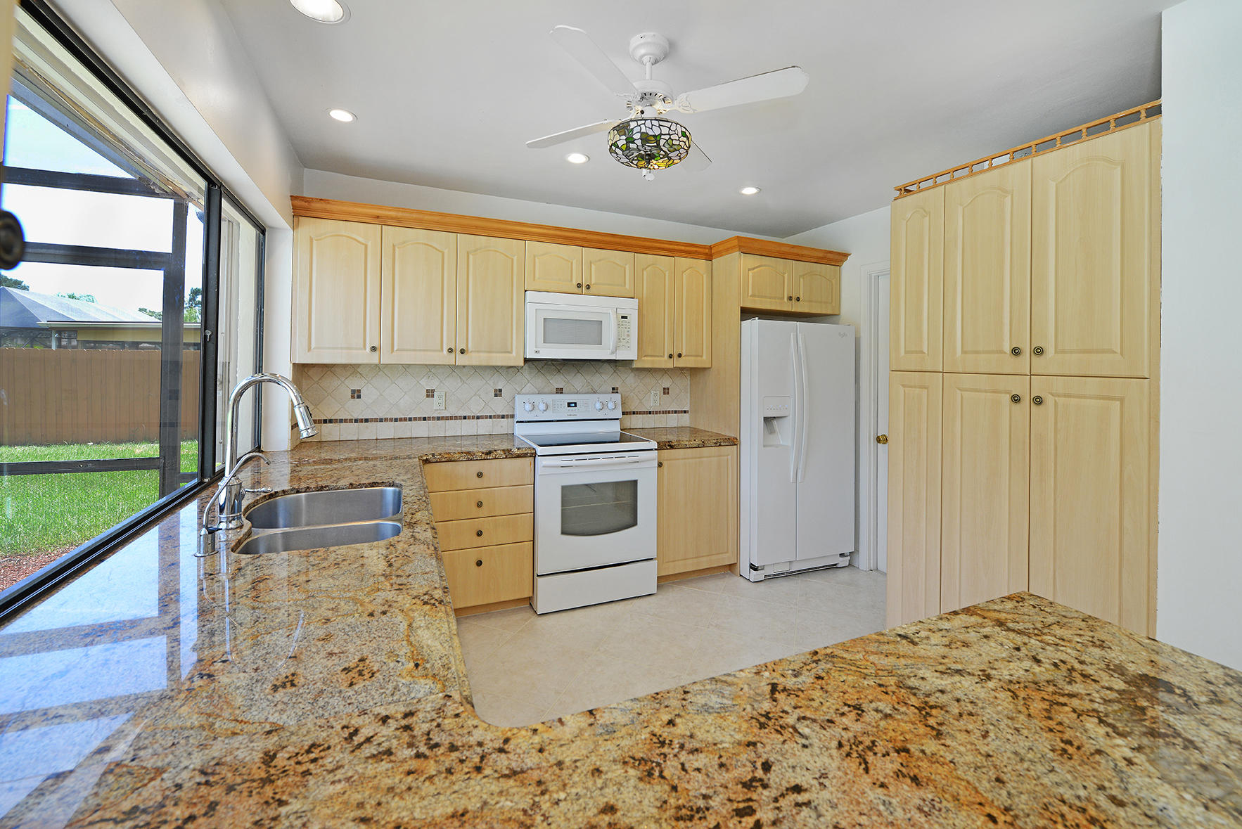 18360 104th Terrace South Boca Raton, FL 33498 - Photo 21 of 51 Kitchen