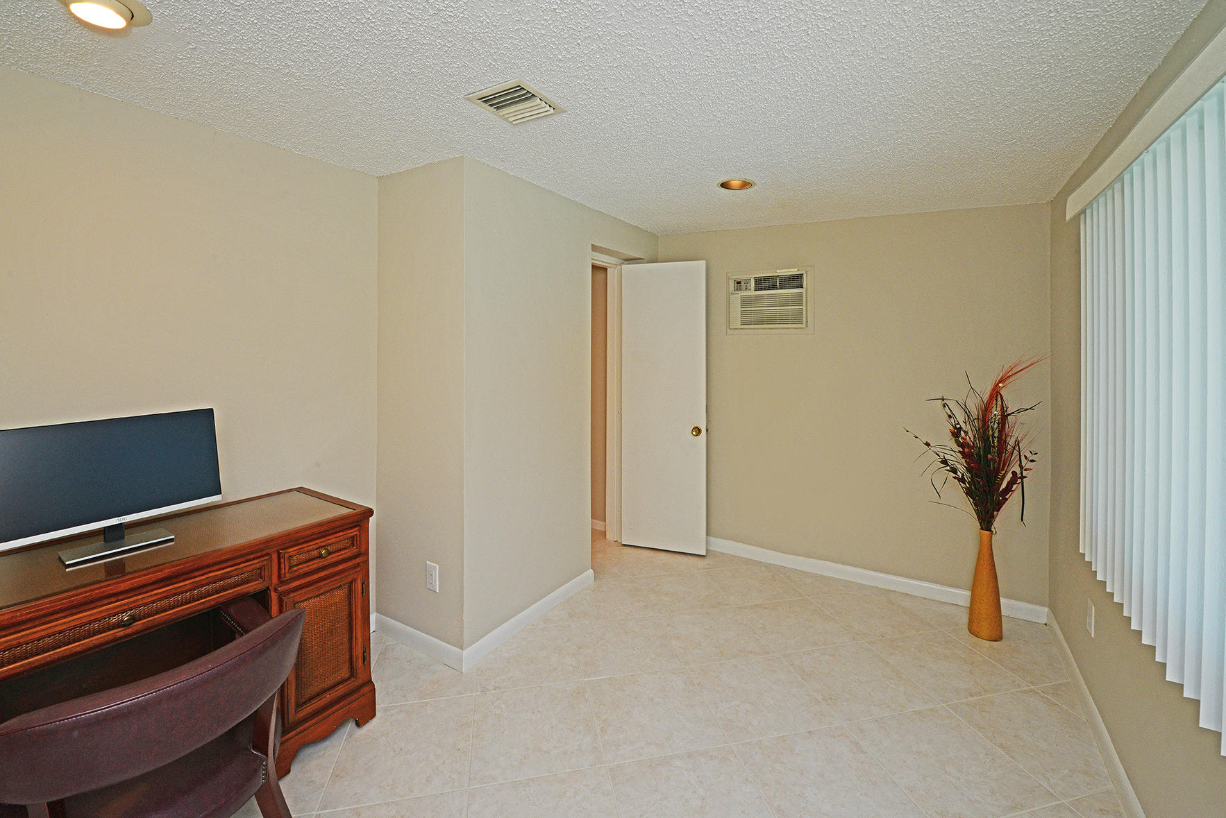 18360 104th Terrace South Boca Raton, FL 33498 - Photo 32 of 51 Office/room 4