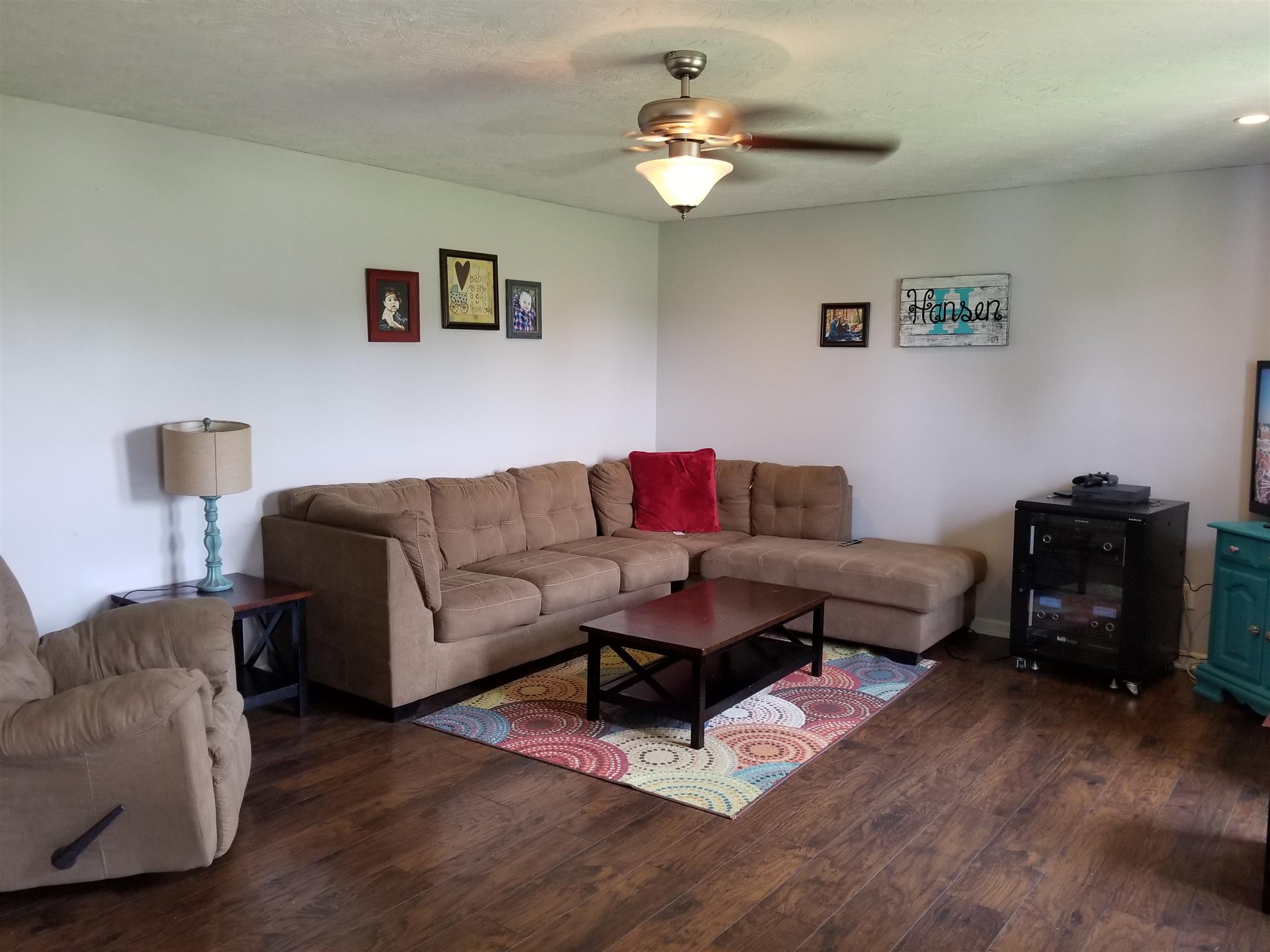 292 Trent Road Lafayette, TN 37083 - Photo 3 of 16 Spacious living room.