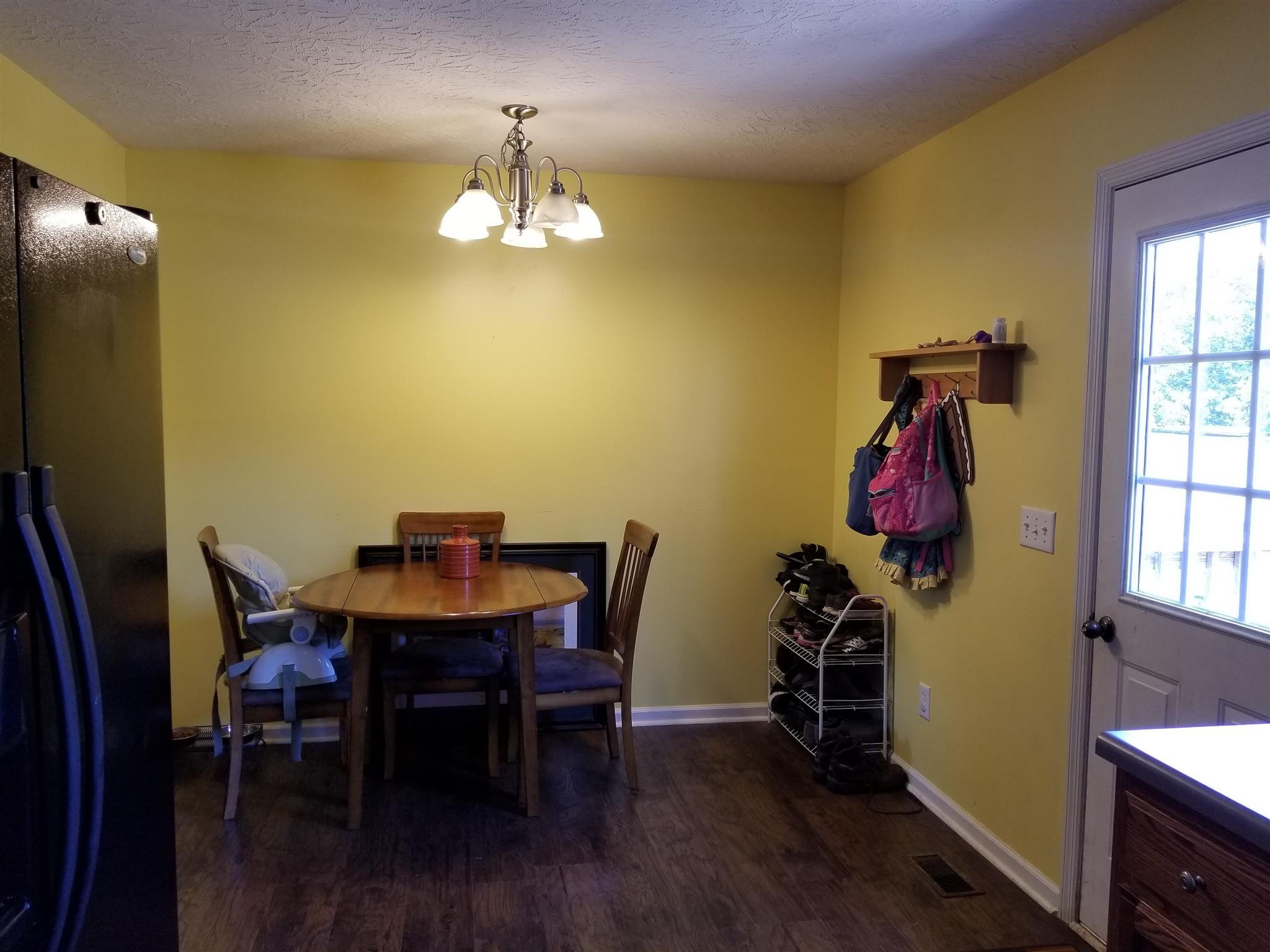 292 Trent Road Lafayette, TN 37083 - Photo 7 of 16 Imagine your cozy family meals here.